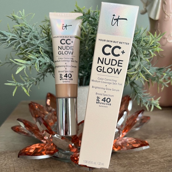 NWT IT Cosmetics CC + Nude Glow Lightweight Foundation - Picture 1 of 6